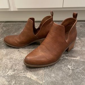 American Eagle Outfitters brown faux leather booties, size 7
